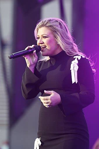 kelly clarkson wikipedia